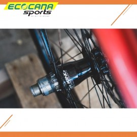 CHRIS KING BLACK MOUNTAIN BIKE BOOST HUB