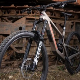 Rockshox Zeb Ultimate Charger 3 RC2 Crown Fork 29" 2024 170mm/180mm Rockshox Zeb Ultimate Charger 3 RC2 Crown Fork 29" 2024 170mm/180mm