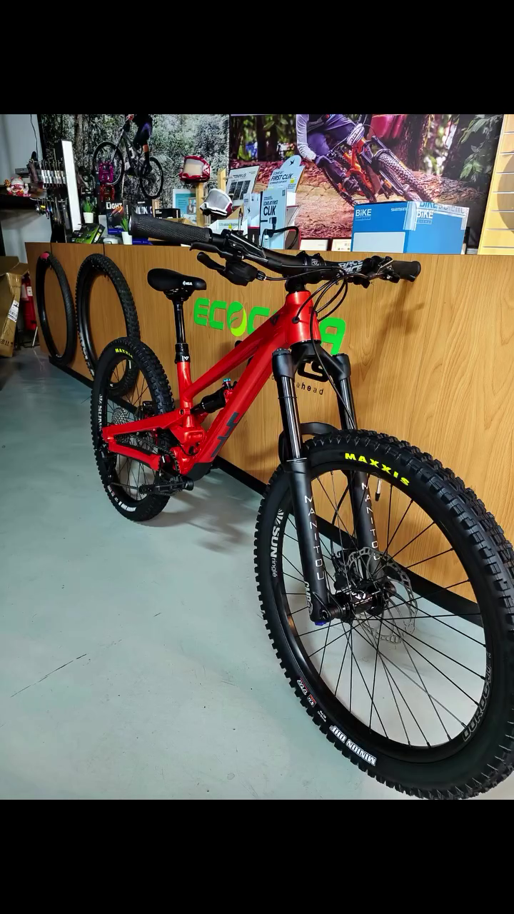 YT Jeffsy 24" Kids MTB Breakdown: High-Performance Trail Ready Build